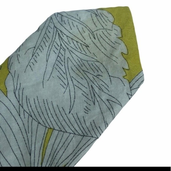 J. Crew Fabric yellow FLoral Adjustable Belt gold ring buckle. Size M/L - Picture 5 of 9